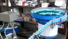 瓶蓋組裝機_凸輪分割器應用
